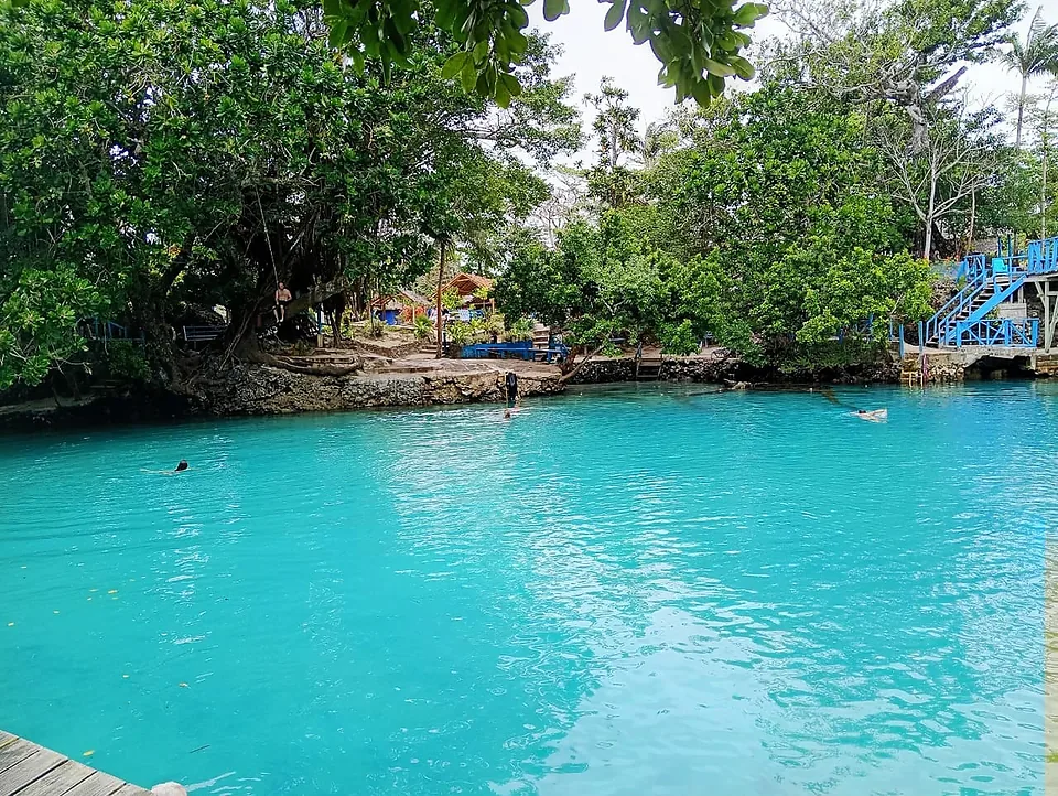 Port Vila Highlights & Island Experience